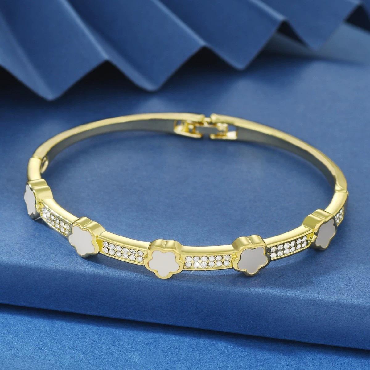 Fashion Light Luxury Exquisite Five-Petal Flower Inlaid Zirconium Bracelet Women S Daily Versatile
