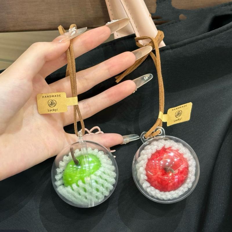 Creative Realistic Keychain 3D Fruit Key Holder Backpack Car Keyrings Fruit Rearview Mirror Pendant Decoration Gifts