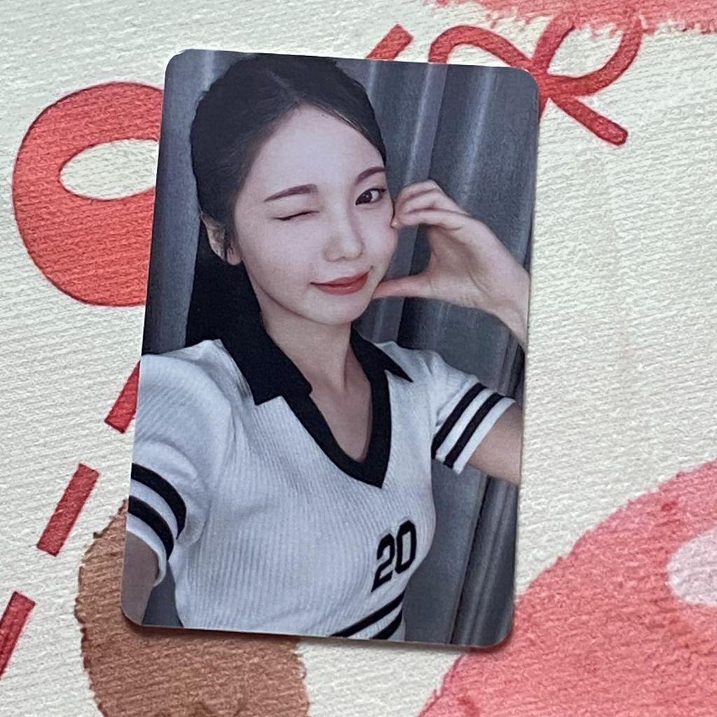 [USED] NiziU Ayaka HEARTRIS All Attendance Limited Edition Trading Card
