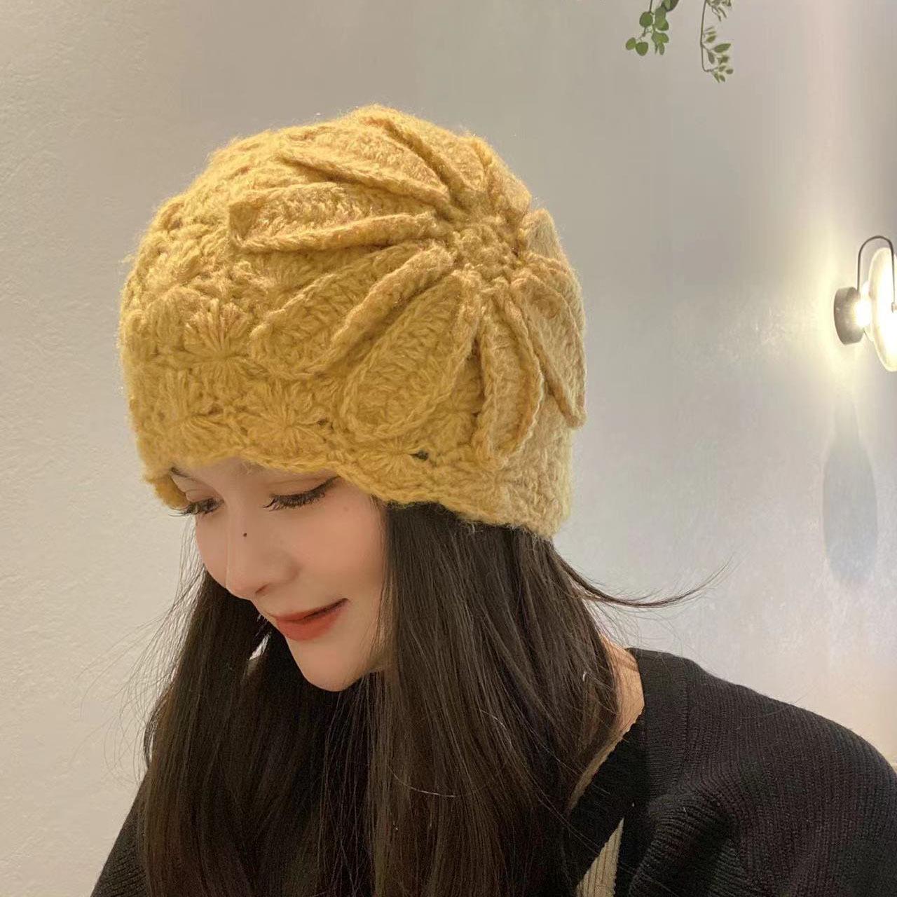 

Жіночий берет ручної в язки гачком у корейському стилі з мохеру - Осінньо-зимовий дизайн з порожнистою квіткою, тепла вовняна в язана шапка M (56-58cm)