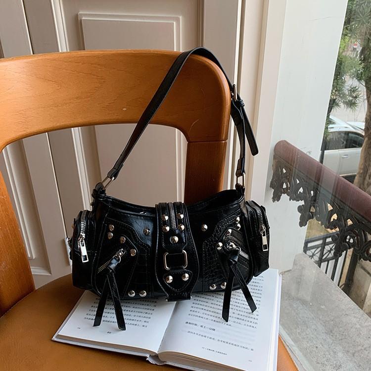 Sweet Cool Spice Girl Underarm Bag Niche Design Sense Versatile Heavy Industry Locomotive Bag Retro Commuter Shoulder Crossbody Bag Female