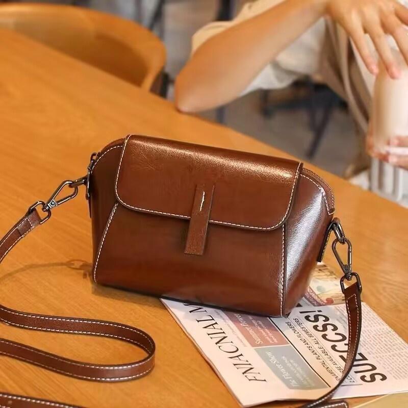 Oil Wax PU Crossbody Shoulder Bag, Designer Shell Flip Handbag, Commuter Work Versatile Women Sling Bag,Lightweight,Black,Coffee