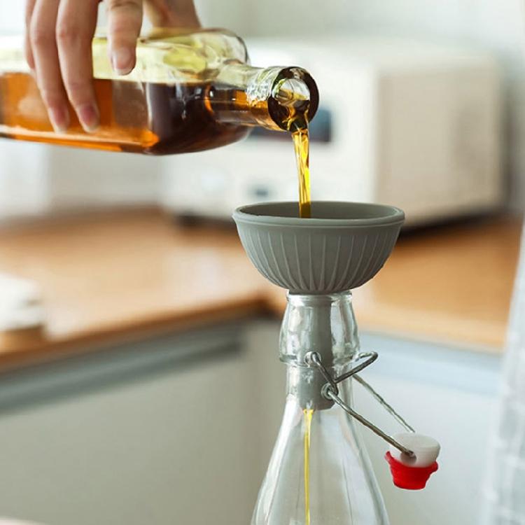Funil Dobrável de Silicone à Prova de Vazamentos Grau Alimentício Ferramenta Multiuso para Cozinha Para Transferência de Líquidos Despejar Óleo Compacto para Armazenamento