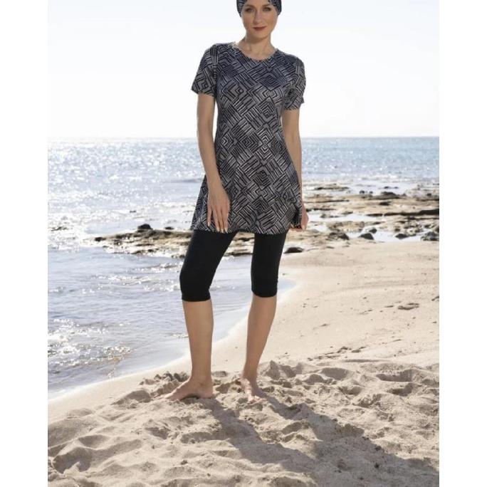 2025 Summer Floral Swimwear Set Print - Short Sleeve Tunic and Cropped Leggings Set - Muslim Swimwear - UV Protection Beachwear - Summer Burkini