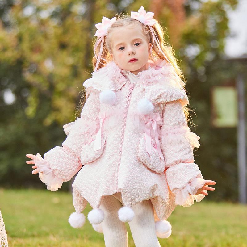 

Осень и зима 90-х годов: белый утиный пух для девочек, легкий и милый стиль средней длины. 90 розовый