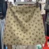 Gonne e pantaloni da donna – Gonne