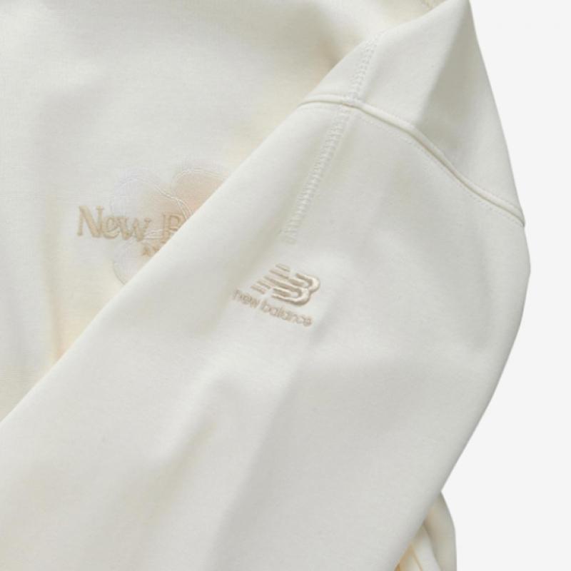 New Balance Half Club New Balance New Balance Women S Semi Crop Round SweatShirt Nbncd2