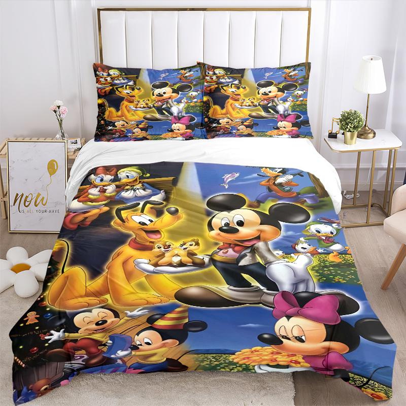 3pcs Mickey Mouse & Friends Christmas Holiday Quilt Cover Set, Soft and Cozy Bedroom, Guest Room and Dorm Decorative Bedding 3-Piece Set 1 Q