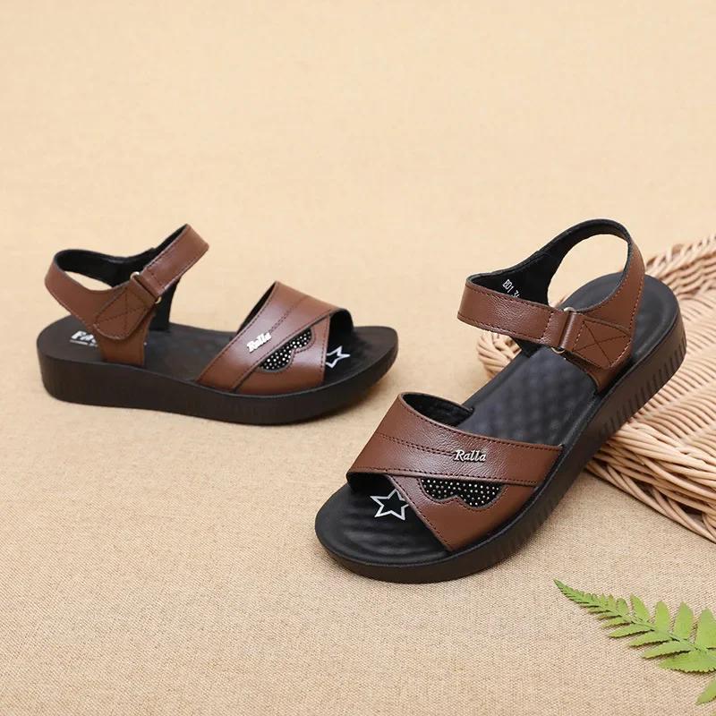 Fashion 2025 New Women's Summer Comfortable Wear-resistant Soft Sole Sandals Lightweight Non Slip Middle-aged and Elderly Mother Sandals