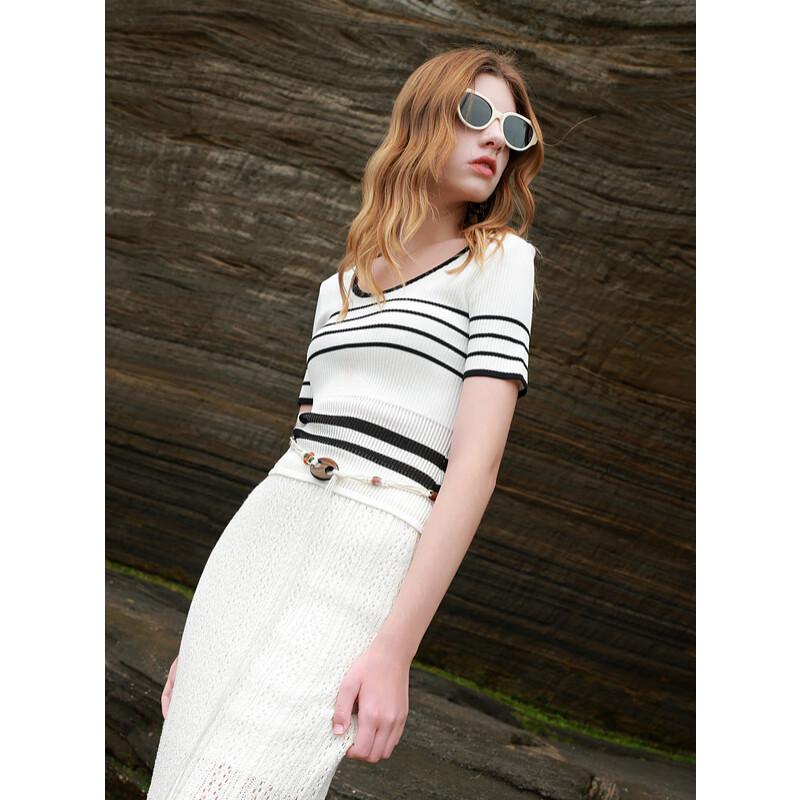 

Sancai Women s Contrast Stripe U-Neck Cropped Knit Top M