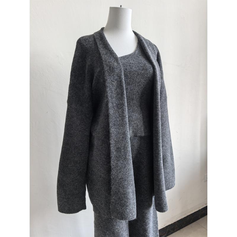 

Осенне-зимний новый кардиган-свитер средней длины, брюки клеш, комплект из трех предметов, ленивый стиль, свободный и универсальный, вязаный комплект большого размера one size fits all серый