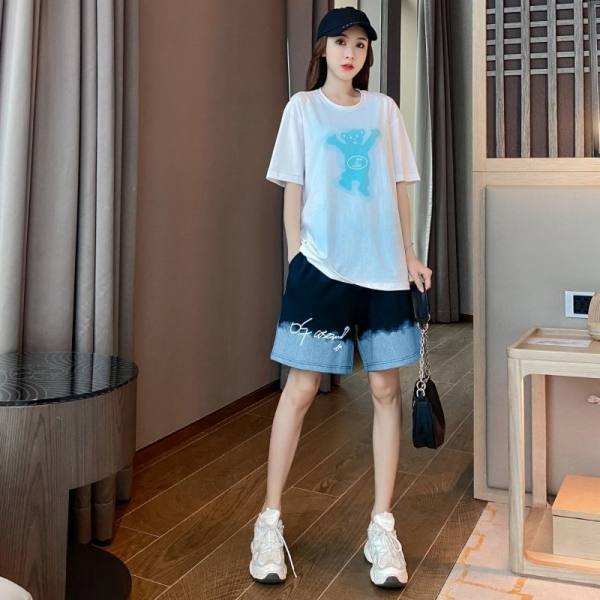 Age-reducing Sports Suit for Women In Summer Fashionable and Stylish Casual Shorts Shorts Large Size Two-piece Set