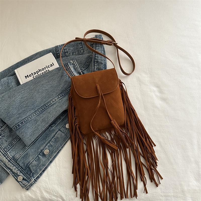 

Нова осінь 2024 р. Ретро модна сумка через плече дорогоцінна сумка з пензликами дорогоцінна проста квадратна сумка коричневий