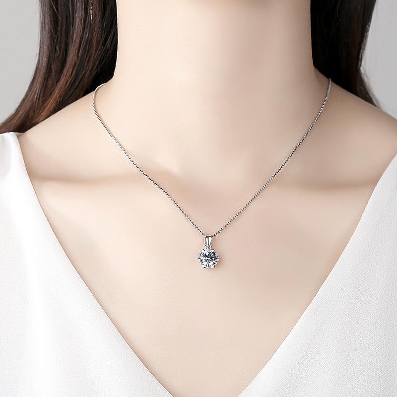 A Carat of Snow, Women's Necklace, Japanese and Korean Simple Student, Short Pendant, Collarbone Neck Chain
