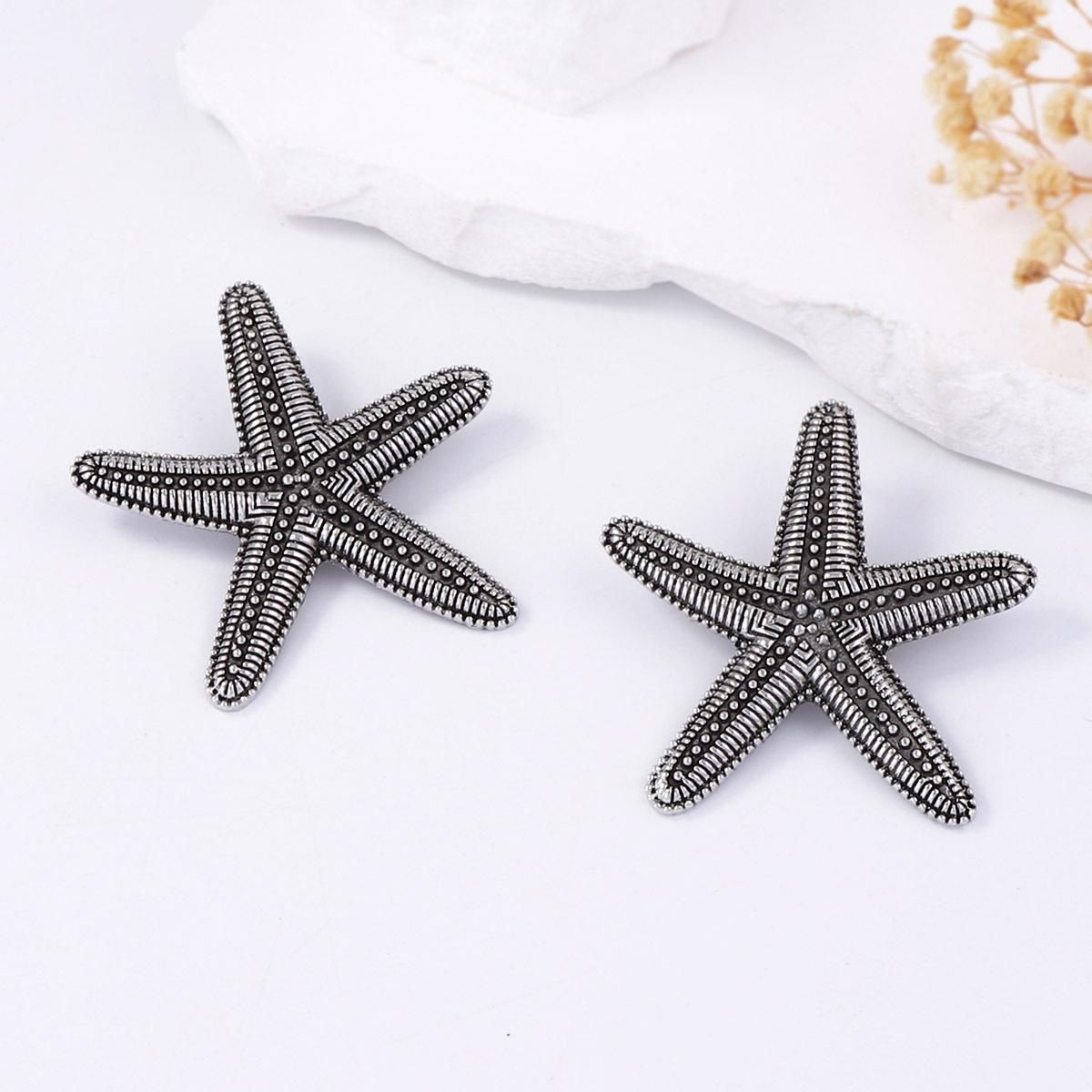

Casual ocean vacation style, unique and trendy, textured starfish stud earrings, versatile and elegant women s earrings