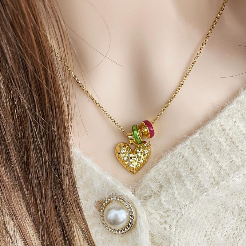 Medieval Same Necklace, Retro Chinese Style Butterfly Pendant, Gold Heart-Shaped Diamond-Encrusted Light Luxury Personalized Necklace