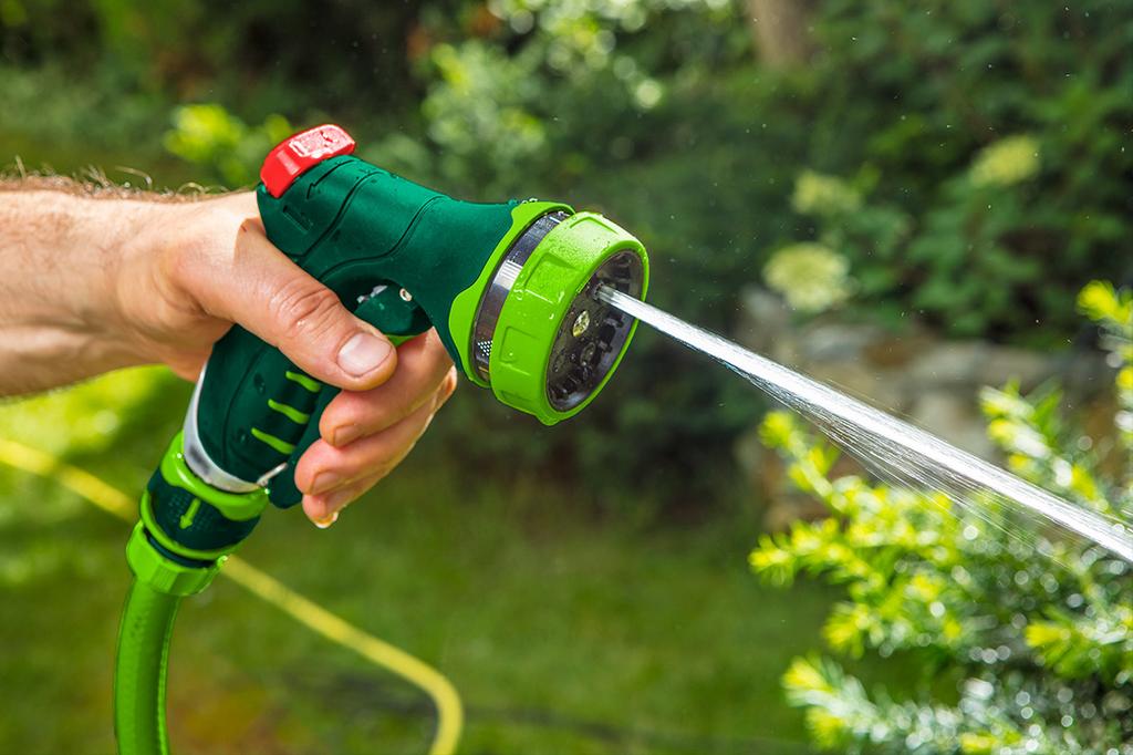 7-function pistol sprinkler