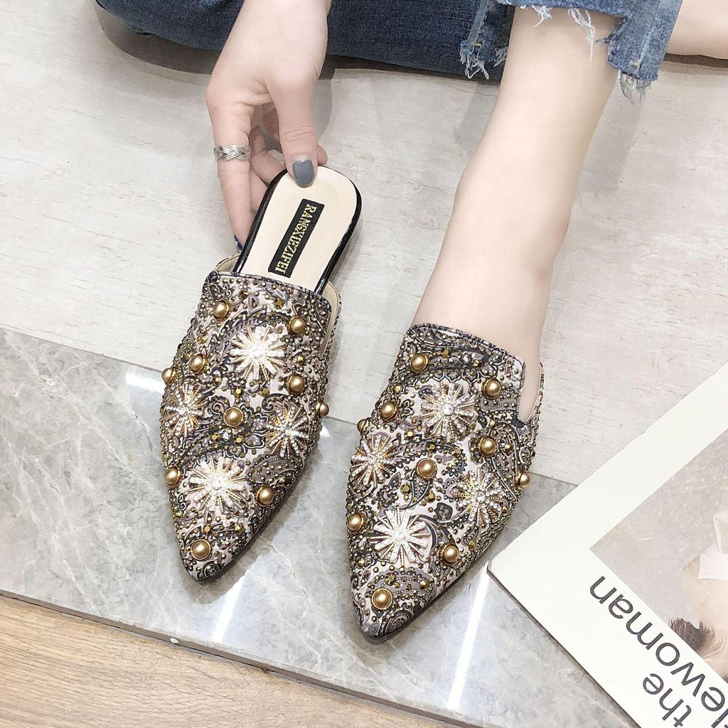 Akexiya 2026 Woman Flip Flops Luxury Women Mules Ladies Summer Slippers New Low Heels Flat Casual Shoes Pointed Women Shoes