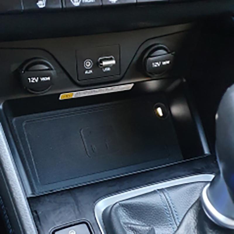 15W car wireless charger fast phone charger charging case charging holder for Hyundai Tucson 2015 2016 2017 2018