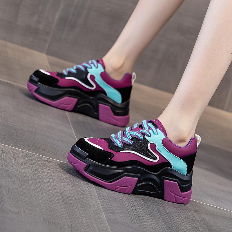 2025 autumn new little white shoes female student sports shoes Internet celebrity casual fashion dad shoes versatile thick sole