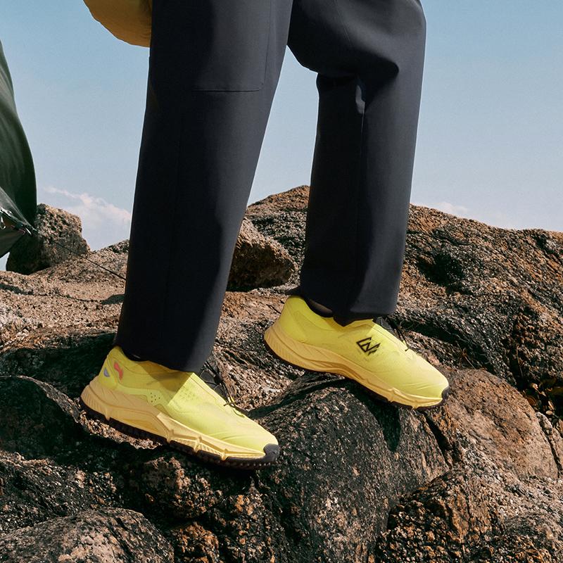 Li-Ning Yijie Lite V3 Shock Absorbing Non-Slip Low-Top Hiking Shoes Men Hiking Shoes Yellow Black AHTU001-5