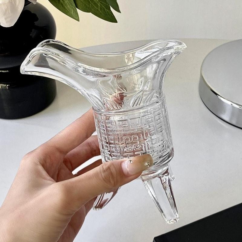 Funny Antique Qin Shi Huang Teacup Cup Jazz Cup Ancient Emperor Three-legged Cup Creative Wine Glass Glass