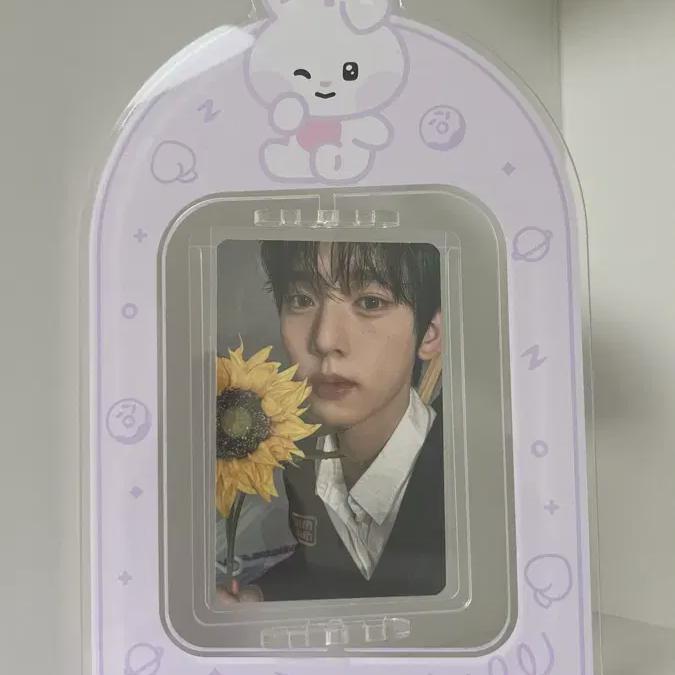 

Zerobaseone Han Yu-jin Yuni Acrylic Photo Frame Rabbit Purple Gangnam Popup Store