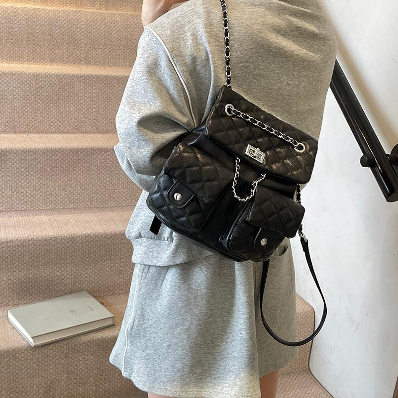 New Fashion Trend Street Shot Rhombus Embroidery Thread Duma Backpack Women's Schoolbag