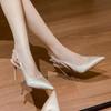 Ein-Wort-Sandalen mit Taschenkopf Damen Frühling und Sommer kleine Absätze und Satin schönes Temperament spitze Stiletto-High Heels