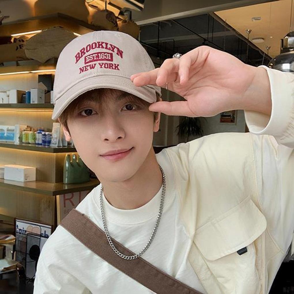 Unisex 6-color Casual Lettering Embroidered Ball Cap CAP50