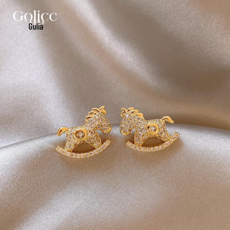 Pearl Asymmetrical Earrings: Elegant Autumn/Winter European & American Style