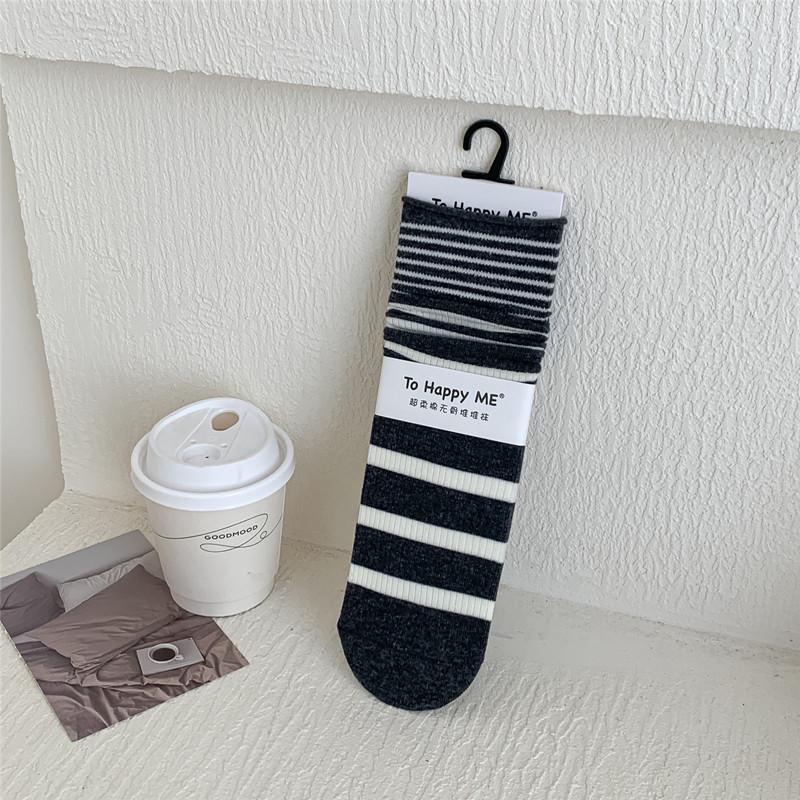Women's Korean-Japanese Striped Mid-Calf Slouch Socks - Minimalist, Slimming, for Spring & Autumn