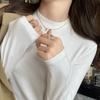 White Round Neck Bottoming Shirt for Women In Autumn and Winter, New Solid Color Long-sleeved T-shirt, Slim Top