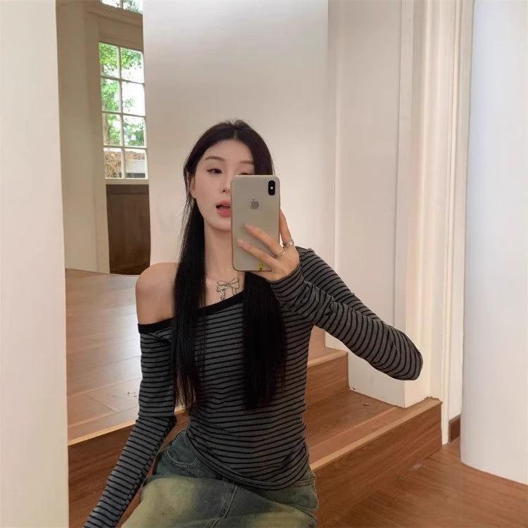 Korean Chic Gray Striped Off-Shoulder Slim-Fit Women's T-Shirt