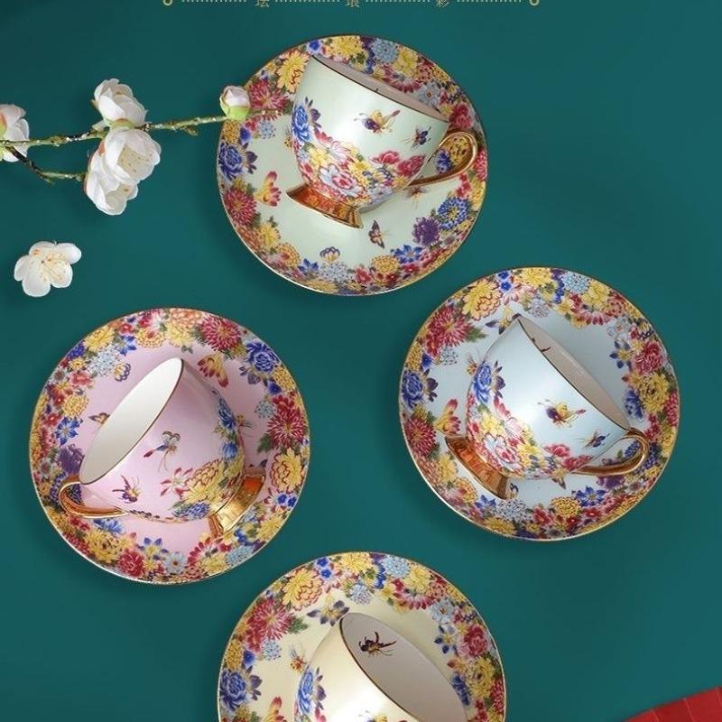 420ML Európai stílusú Kerámia Kávéscsésze Retró Virágos Bögre Otthoni Bone China Reggeli Bögre Palota Stílus Délutáni Tea Virágos Teáscsésze