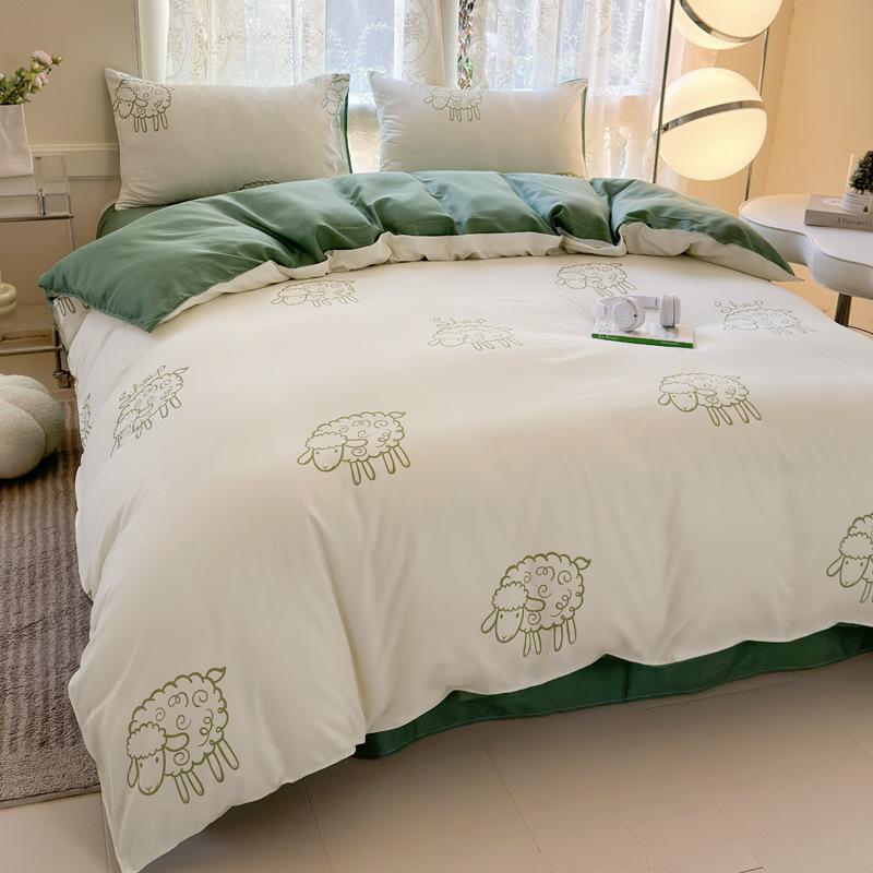 Small Fresh Four-piece Bed Sheet Set Quilt Cover Set Single Dormitory Three-piece Set Skin-friendly and Comfortable Bedding
