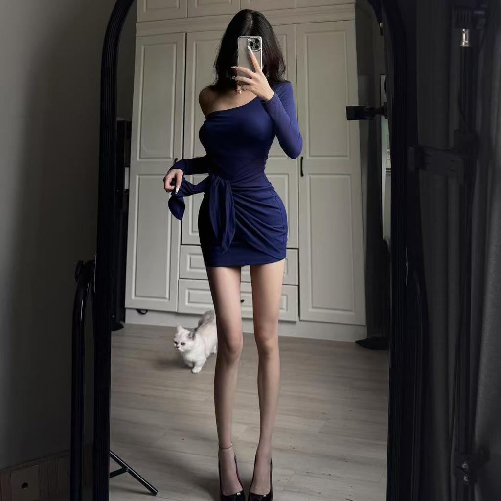 Pure desire sexy small slanted shoulder long-sleeved dress women's clothing early autumn new design sense unique and beautiful short skirt