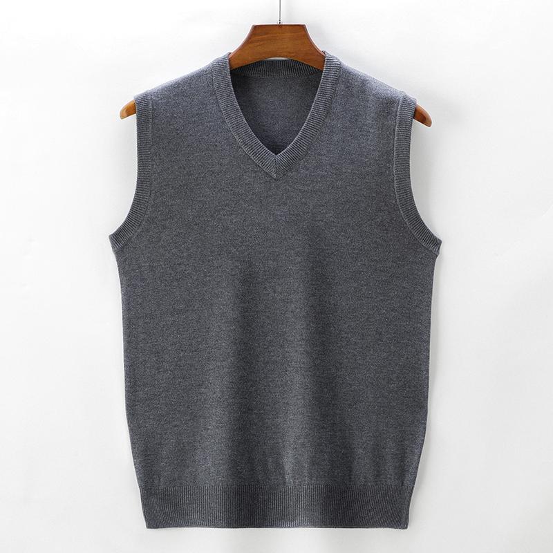 Men's V-Neck Red Knit Vest: Warm Autumn/Winter Waistcoat