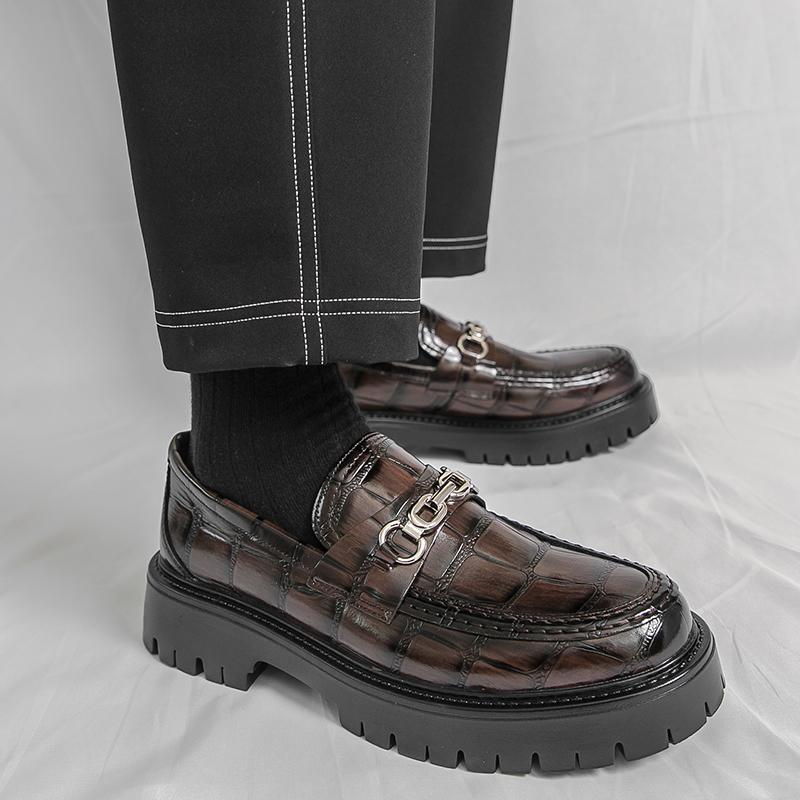 New Outdoor Men's Fashion Loafers Luxury Men Dress Shoes All-match Mens Slip On Footwear Business Moccasins All-match Male Flats