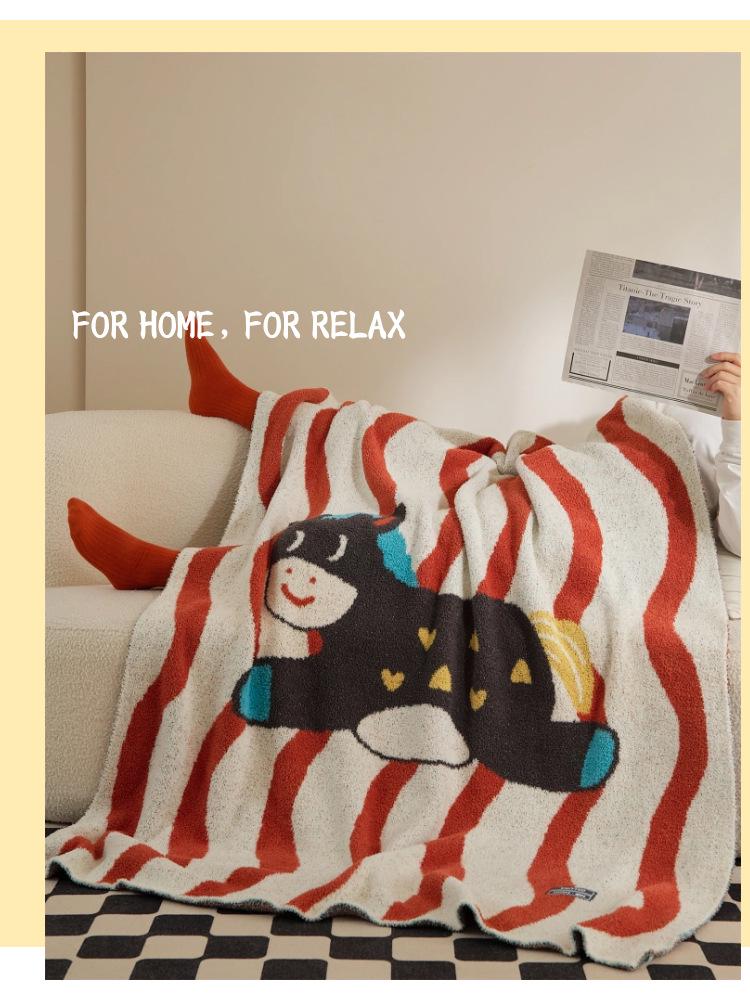 New Dark Horse Wavy Knit Throw Blanket - Cute & Fun for Office Naps, Sofas, or Decor.