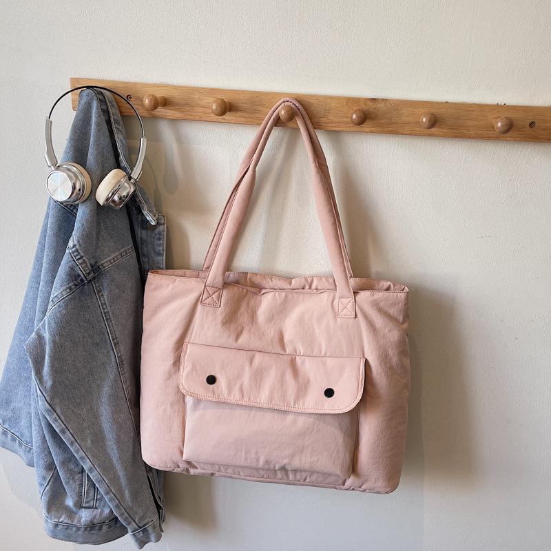 Lightweight handbag, large capacity commuting to work, female tote bag, student class shoulder bag, simple autumn and winter bag