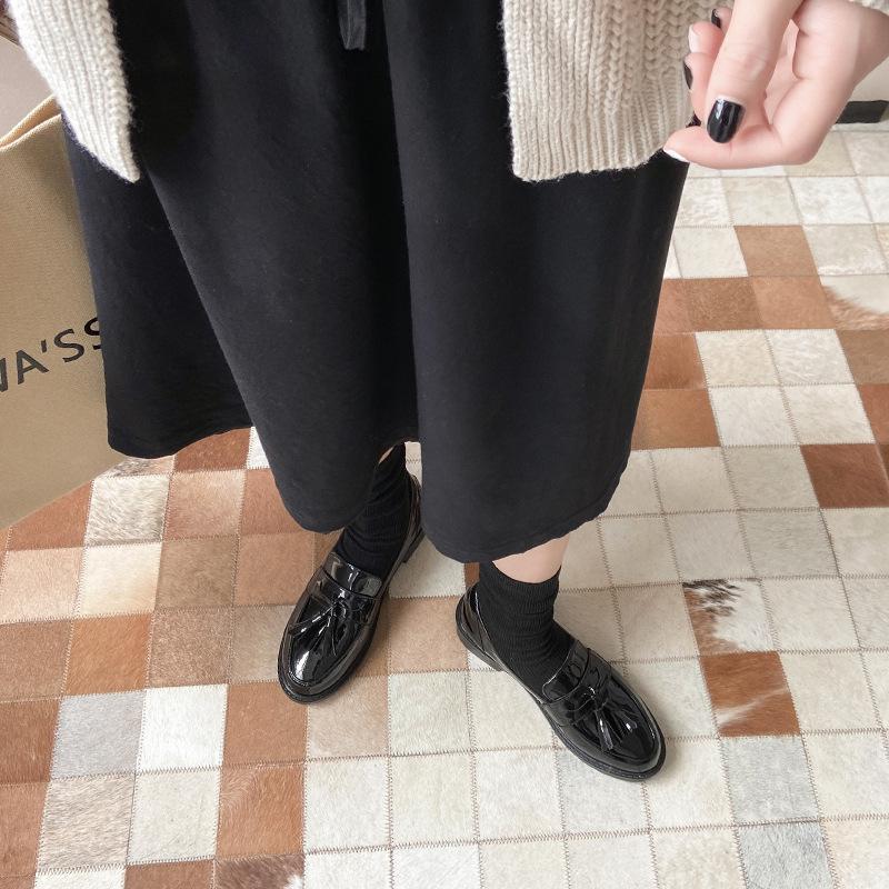 New British Tassel Brogue Shoes Woman Round Toe Japanned Leather Oxford Flats Slip On Loafers Women Fringe Chaussure Femme