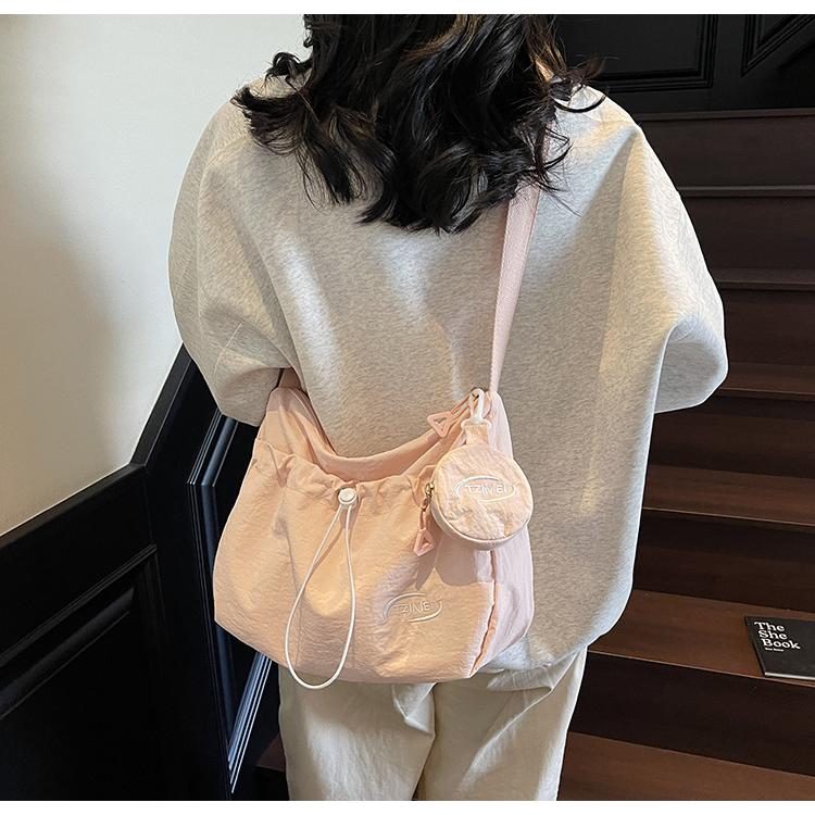 Large Capacity Nyl Cloth Ladies Crossbody Bag Candy Color Pleated Design Women's Shoulder Bag Portable String Female Handbags