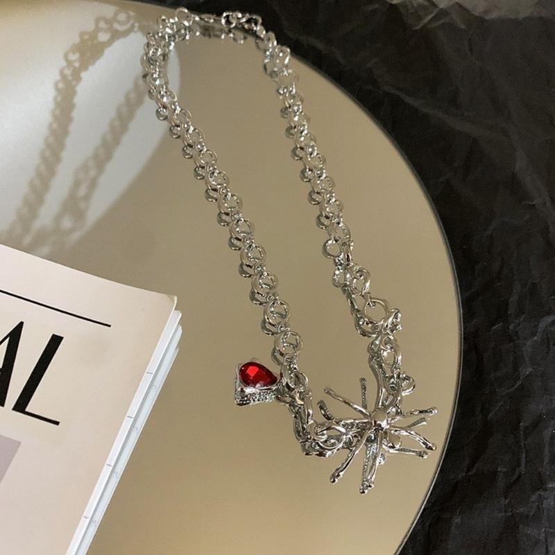 Spider Pendant Long Necklace Vintage Gothic Spider Blood Drop Clavicle Chain for Women Halloween Jewelry Gift Ornament