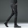 Europejskie Męskie Elastyczne Jeansy Slim Fit z Haftem - Modne Koreańskie Czarne Spodnie