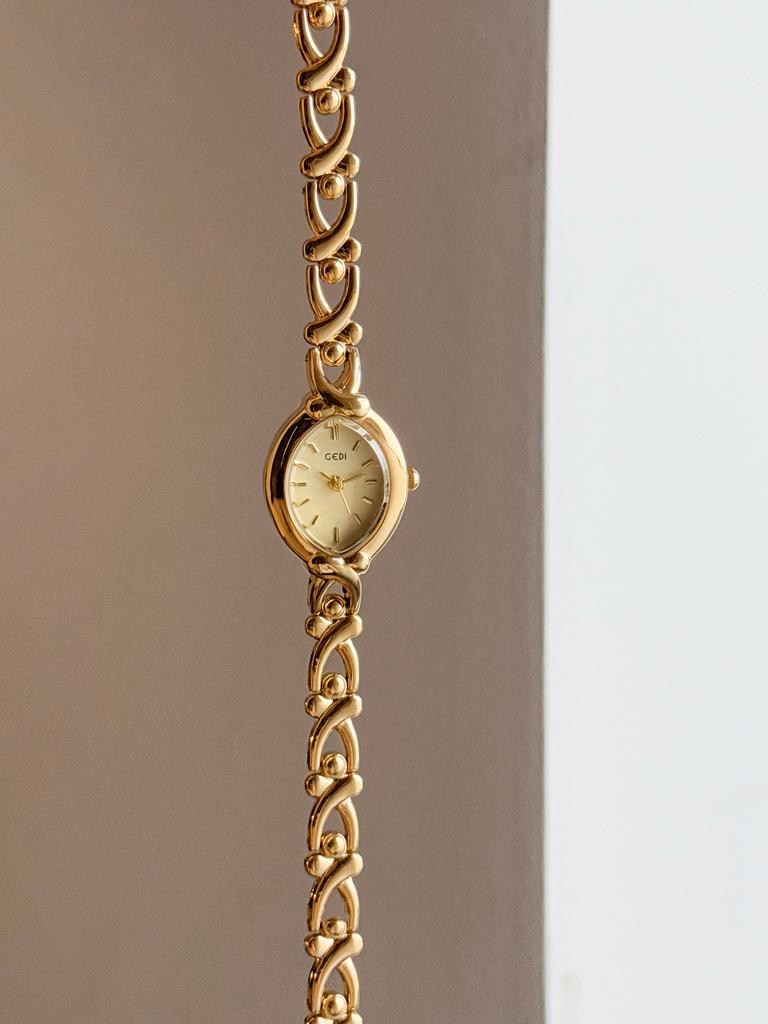 NEW Retro Fashion Watches for Women Elegant Skeleton Bracelet Watch with Small Dial Ladies' Quartz Watch to Pair with Dresses