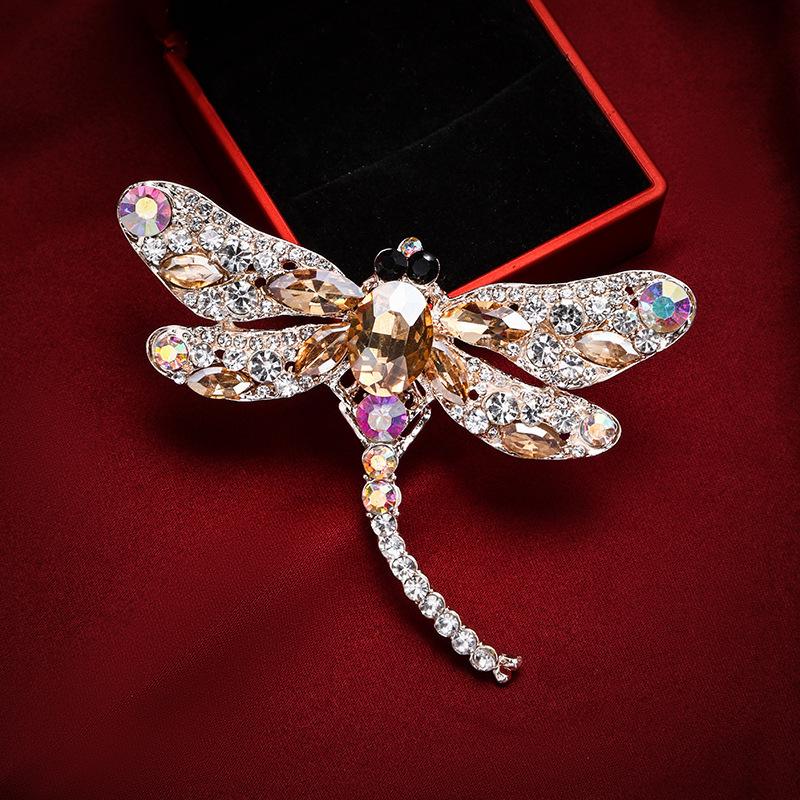 Luxury Animal-Themed Corsage: Elegant Holiday Gift for Women