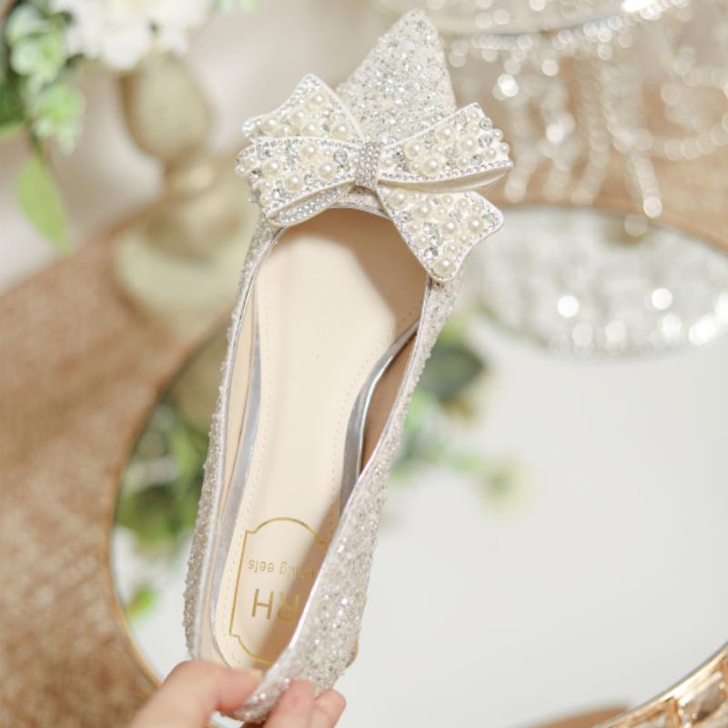 Mode 2024 Neu Herbst Markendesigner High Heels Luxus Perle Kristall Schleife Weiß Hochzeitsschuhe Damen Pumps Dünn Absatz Partyschuhe