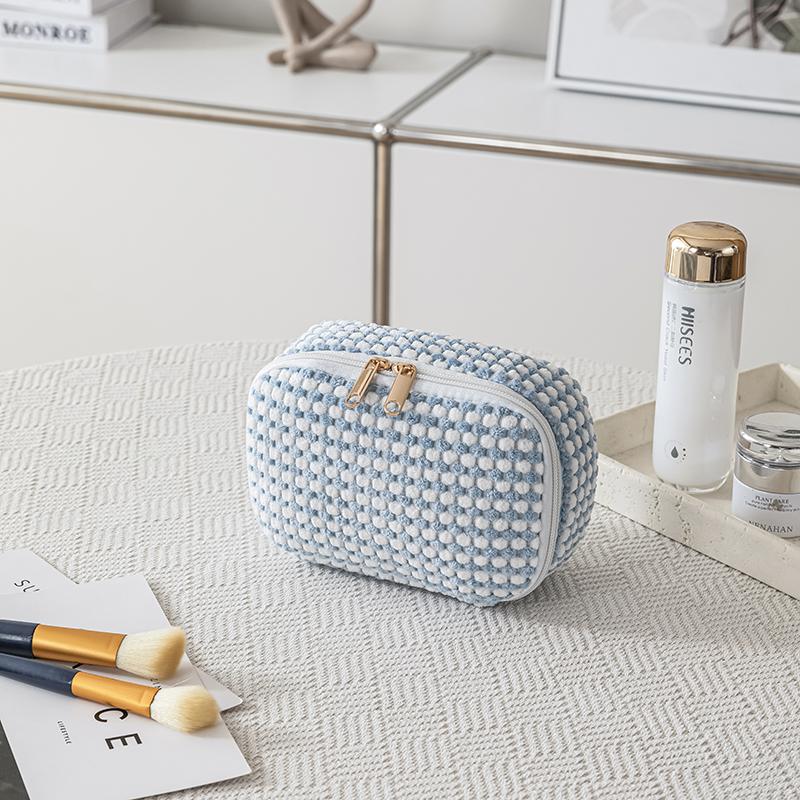 Women's Plush Make Up Bags Plaid Zipper Cosmetic Bag Case Portable Cosmetic Organizer Storage Pouch