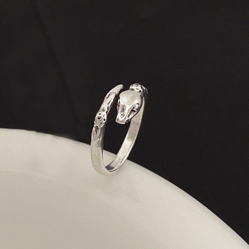 Personalized snake ring, female niche design, personalized adjustable snake bone index finger ring, retro uninlaid ring